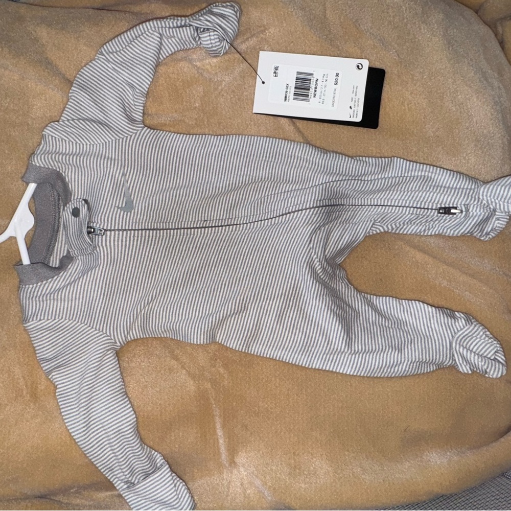 Nike Gray Striped Kids Footie